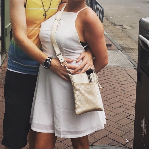 Beautiful white Dress - Picture 2 of 2